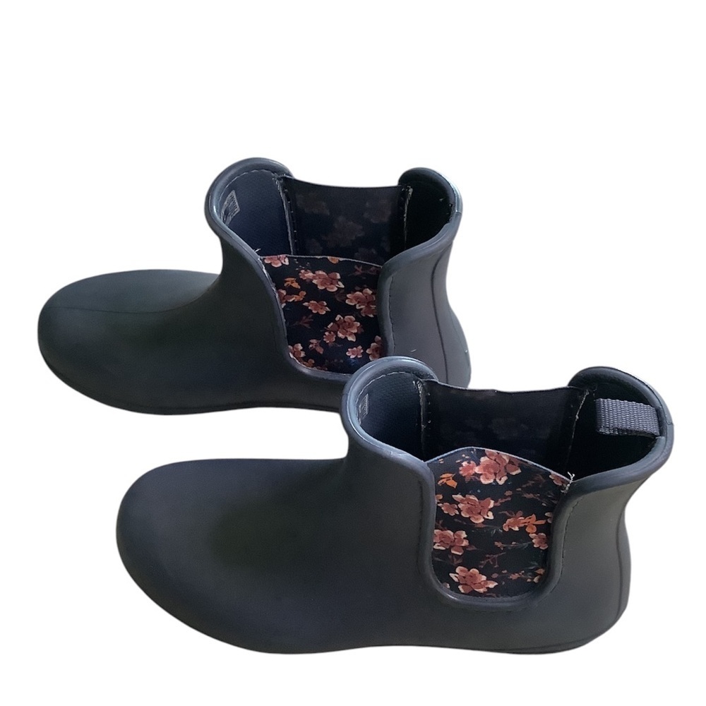 Croc blue floral rain boots - Picture 3 of 5